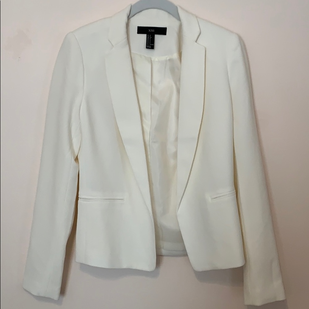 NWOT white blazer
